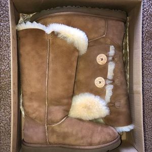Chestnut Bailey Button Ugg Boots